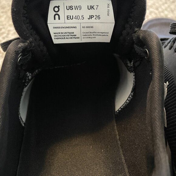 On Cloud X 3 - Picture 8 of 10